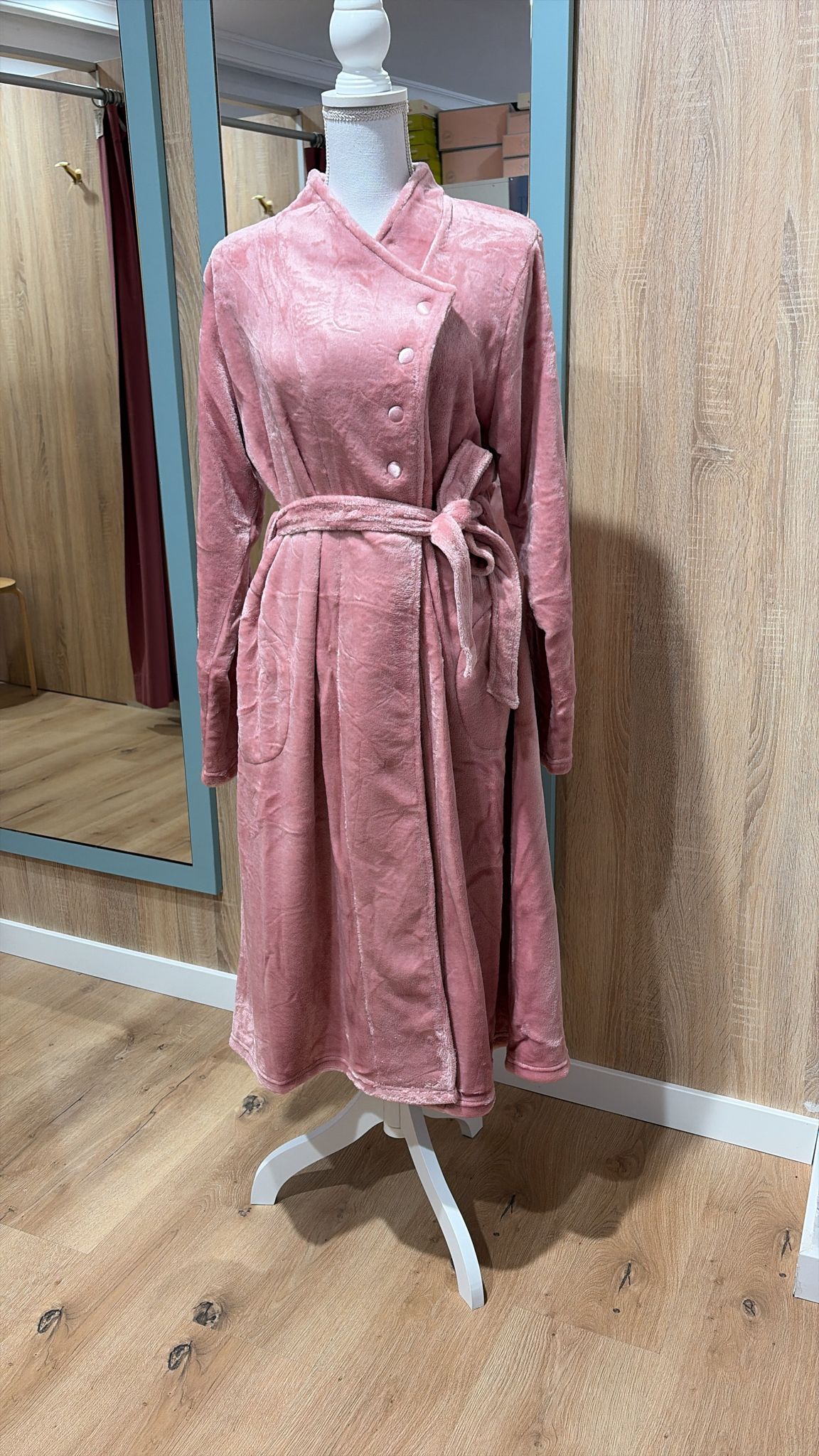 Bata rosa cruzada