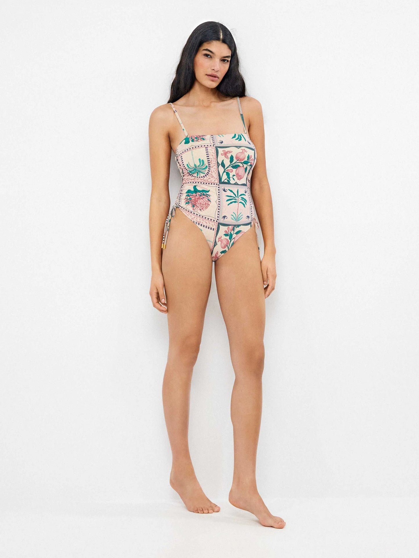 Bañador sin aro escote bandeau con foam con tirantes regulables