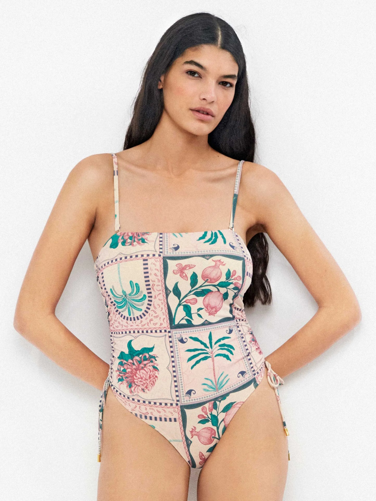 Bañador sin aro escote bandeau con foam con tirantes regulables