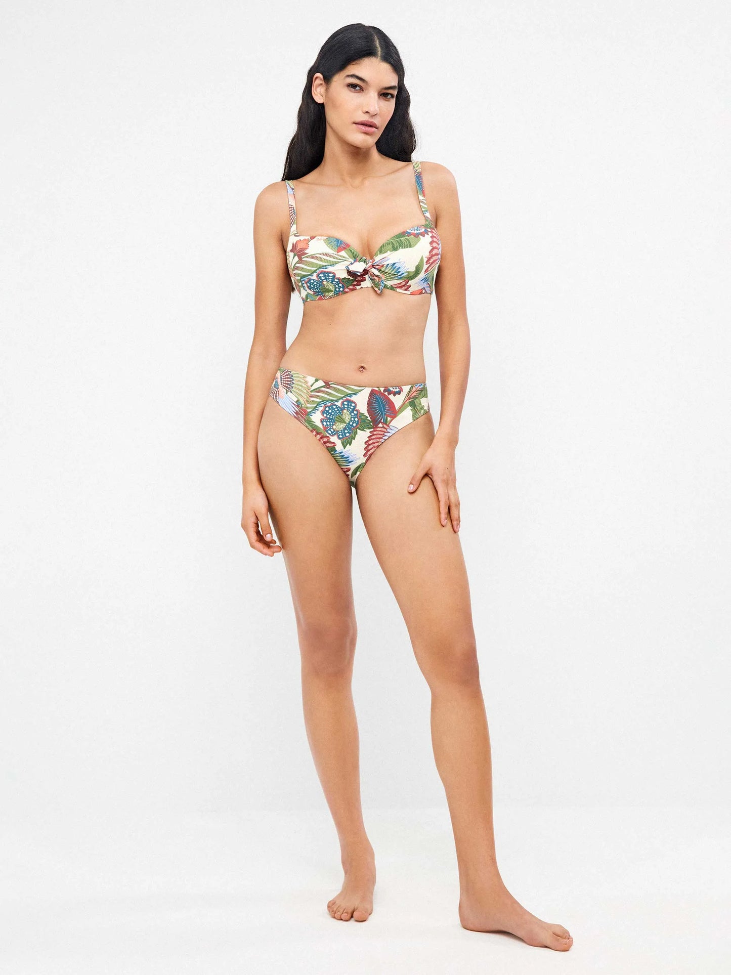 Braguita bikini midi en tejido estampado tropical en corte clásico